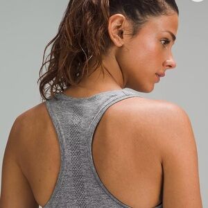 LULULEMON Swiftly Tech
Racerback Tank 2.0 Size 6 Color Violet
Verbena